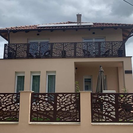 Dodi Apartmanház Zalakaros Exterior foto