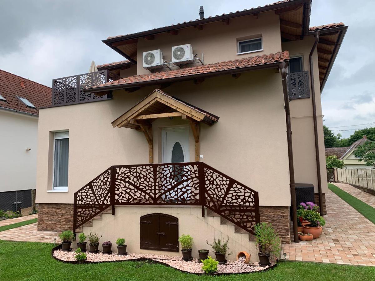 Dodi Apartmanház Zalakaros Exterior foto